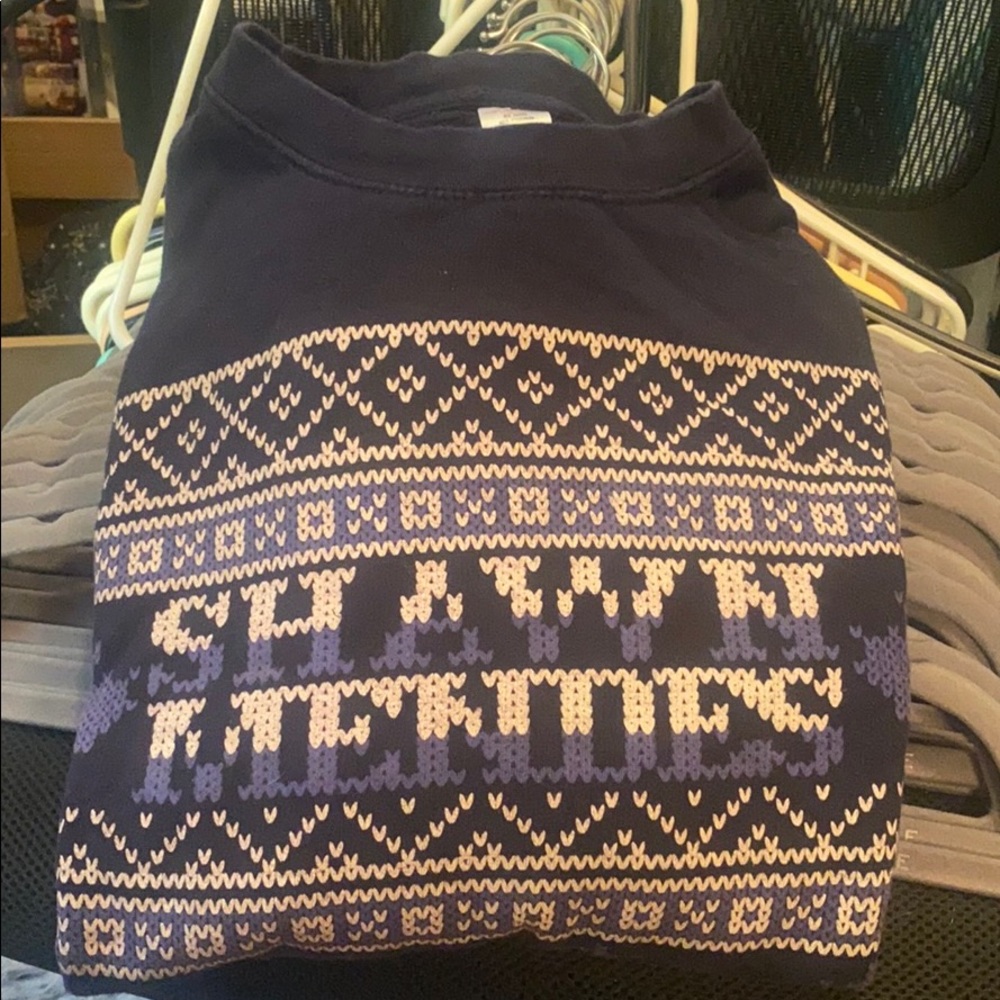 Shawn Mendes Jingle Ball 2015 sweater